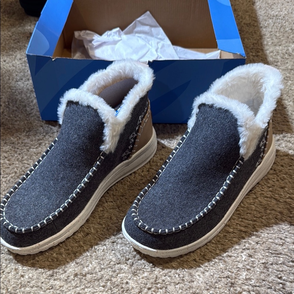 Hey Dude Denny Faux Shearling Gray Fur-Lined Women's Shoes- Unworn